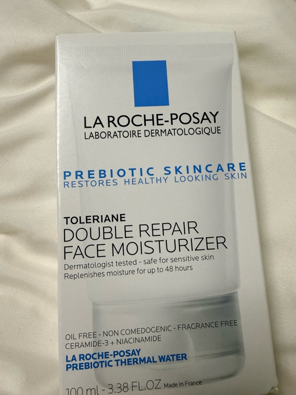 La Roche-Posay Toleriane Double Repair Face Moisturizer — White & Blue
